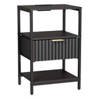 Table de chevet Karl Home de 38 cm de large - 1 tiroir, 2 étagères, prise de courant américaine
