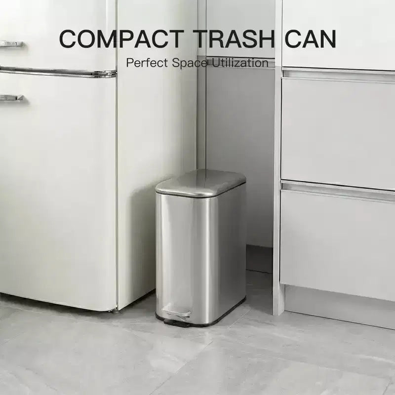Poubelle compacte en acier inoxydable avec fermeture douce, couvercle anti-odeurs, poignée portable et pédale pour cuisine, salle de bain, bureau, chambre