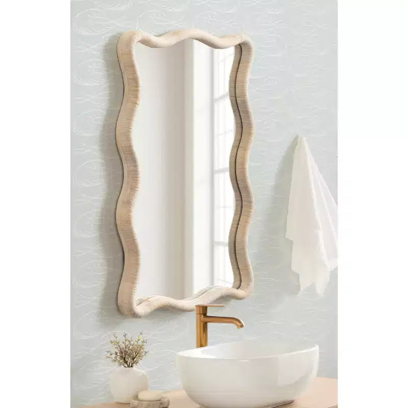 Miroir rectangulaire festonné en rotin Rahfy de Kate et Laurel, blanc, 24x36