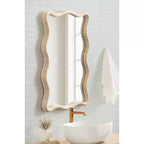 Miroir rectangulaire festonné en rotin Rahfy de Kate et Laurel, blanc, 24x36