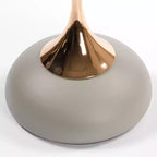 Table piédestal ronde en métal queue de sirène, table d'appoint d'appoint minimaliste moderne pour boisson Martini pour petits espaces
