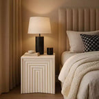 Table d'appoint Meridian Furniture Centennial