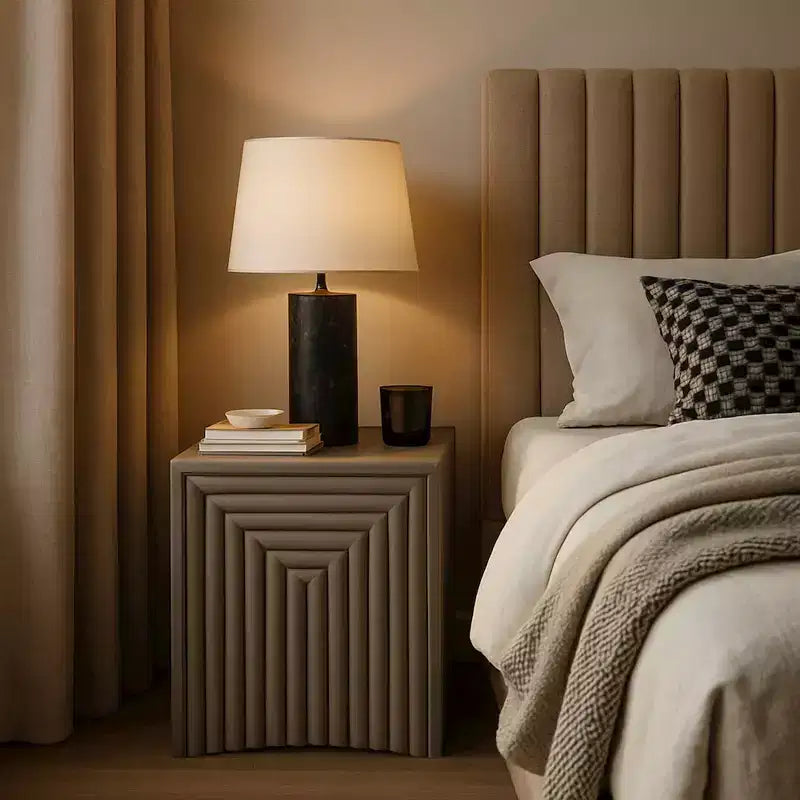 Table d'appoint Meridian Furniture Centennial