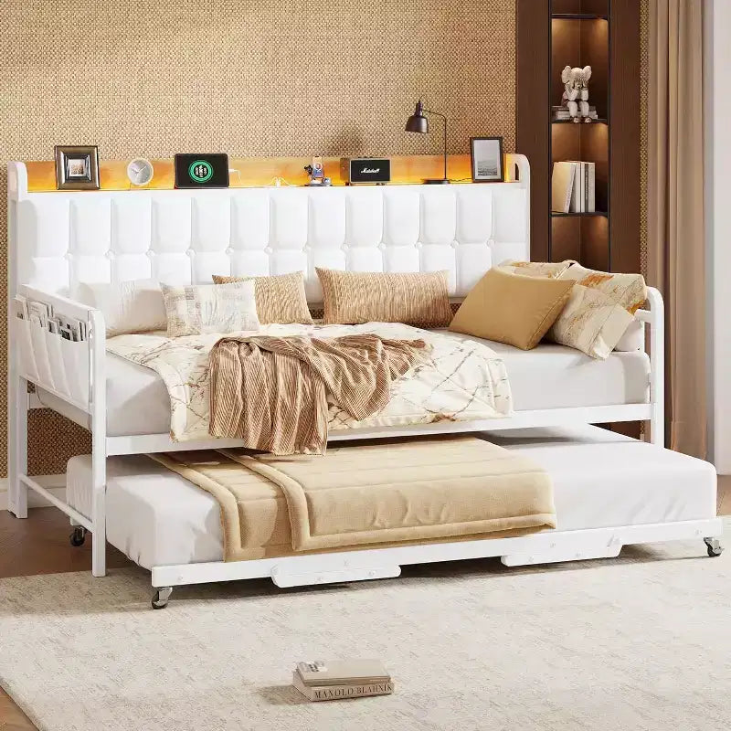 Cadre de lit banquette double GustoWave avec lit gigogne, lumière LED et station de recharge