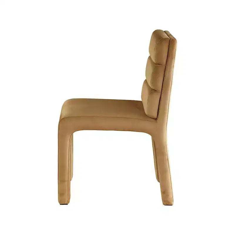 Chaise de salle à manger Meridian Furniture Kai en velours couleur selle, lot de 2