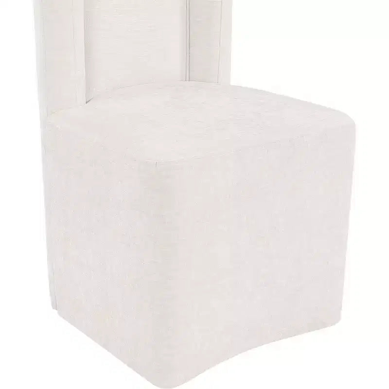 Chaise de salle à manger tapissée en tissu performant chenille crème Duvina de Meridian Furniture