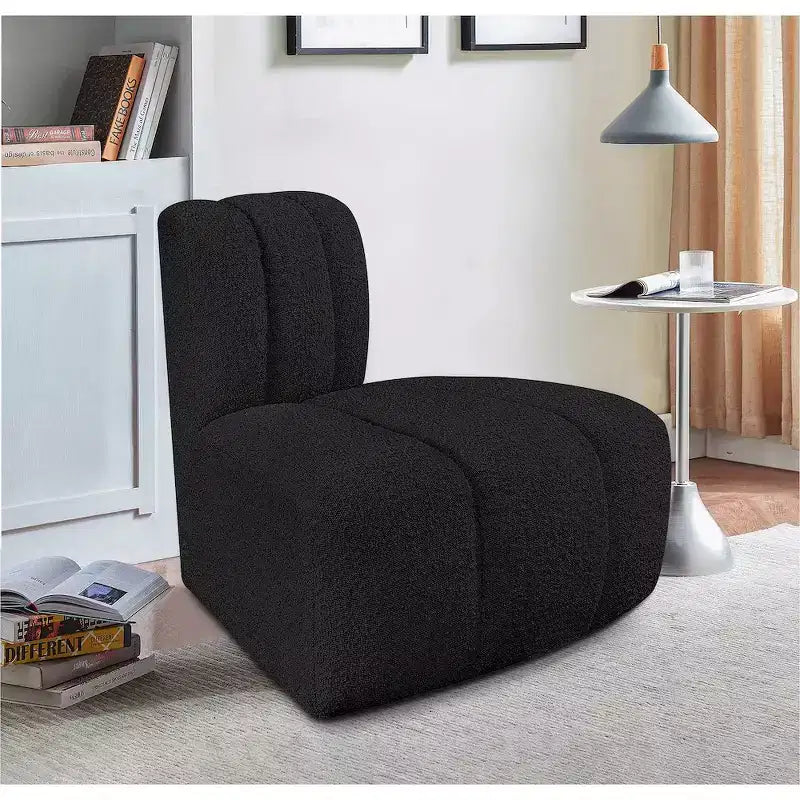 Chaise d'angle inversé en tissu bouclé Arc Meridian Furniture