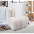 Chaise d'angle inversé en tissu bouclé Arc Meridian Furniture
