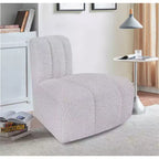 Chaise d'angle inversé en tissu bouclé Arc Meridian Furniture