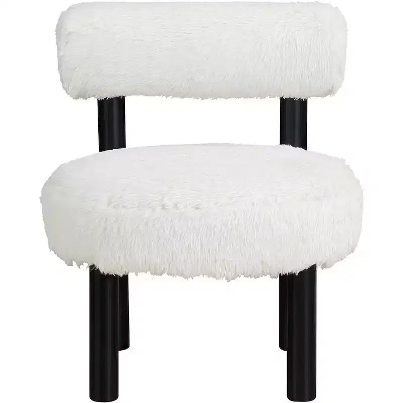 Chaise Ambre en Tissu Shearing Végan de Meridian Furniture