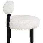 Chaise Ambre en Tissu Shearing Végan de Meridian Furniture