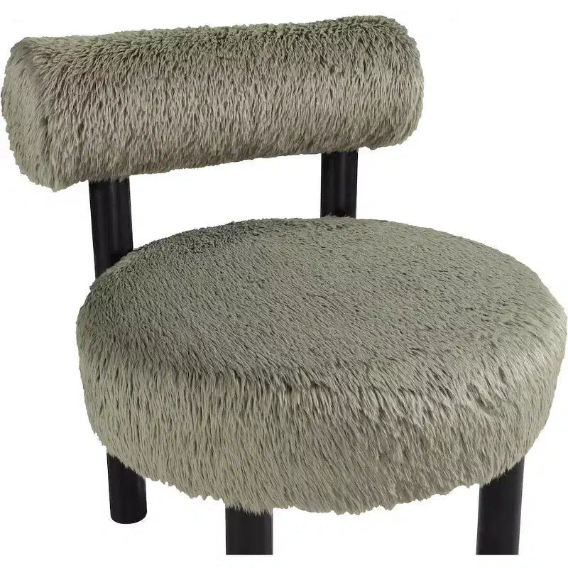 Chaise Ambre en Tissu Shearing Végan de Meridian Furniture