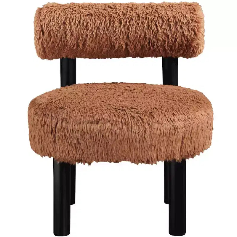 Chaise Ambre en Tissu Shearing Végan de Meridian Furniture