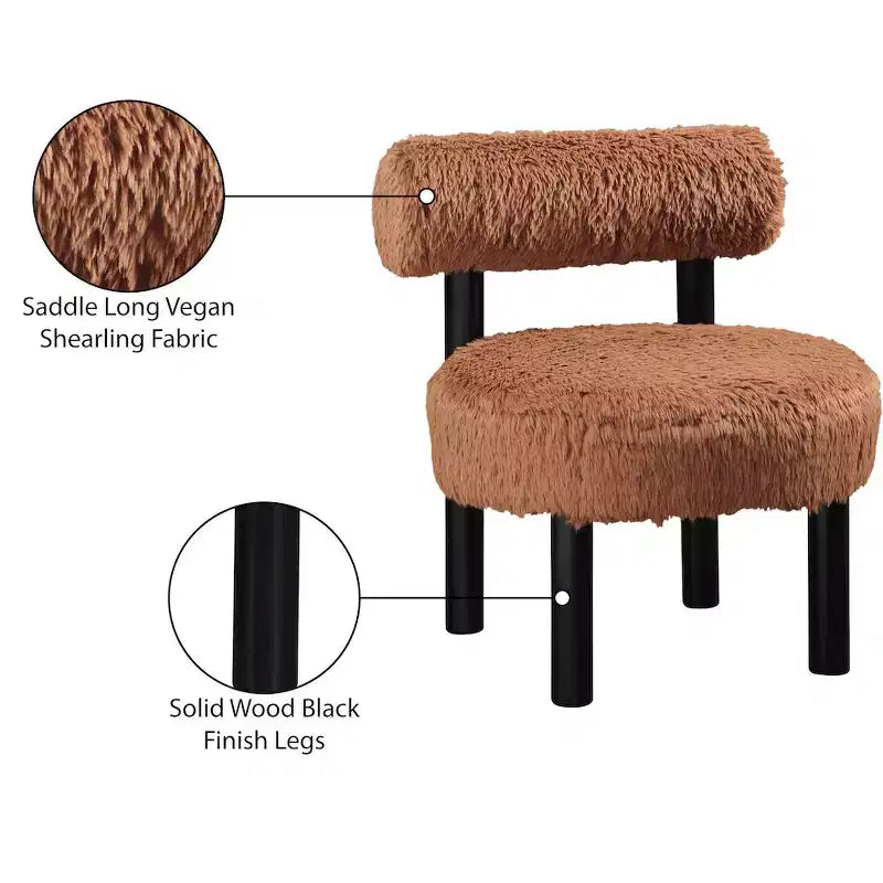 Chaise Ambre en Tissu Shearing Végan de Meridian Furniture