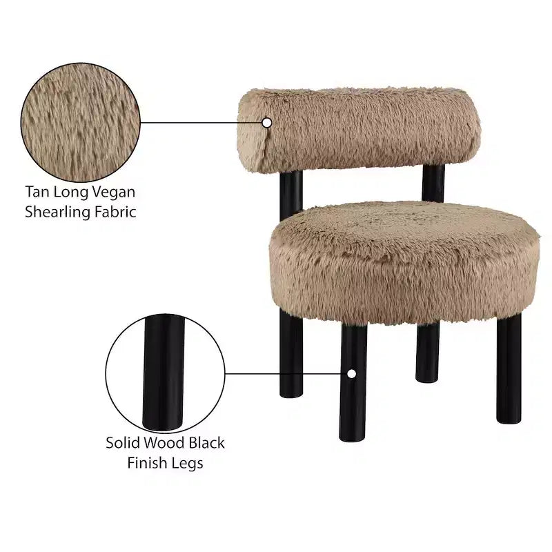 Chaise Ambre en Tissu Shearing Végan de Meridian Furniture