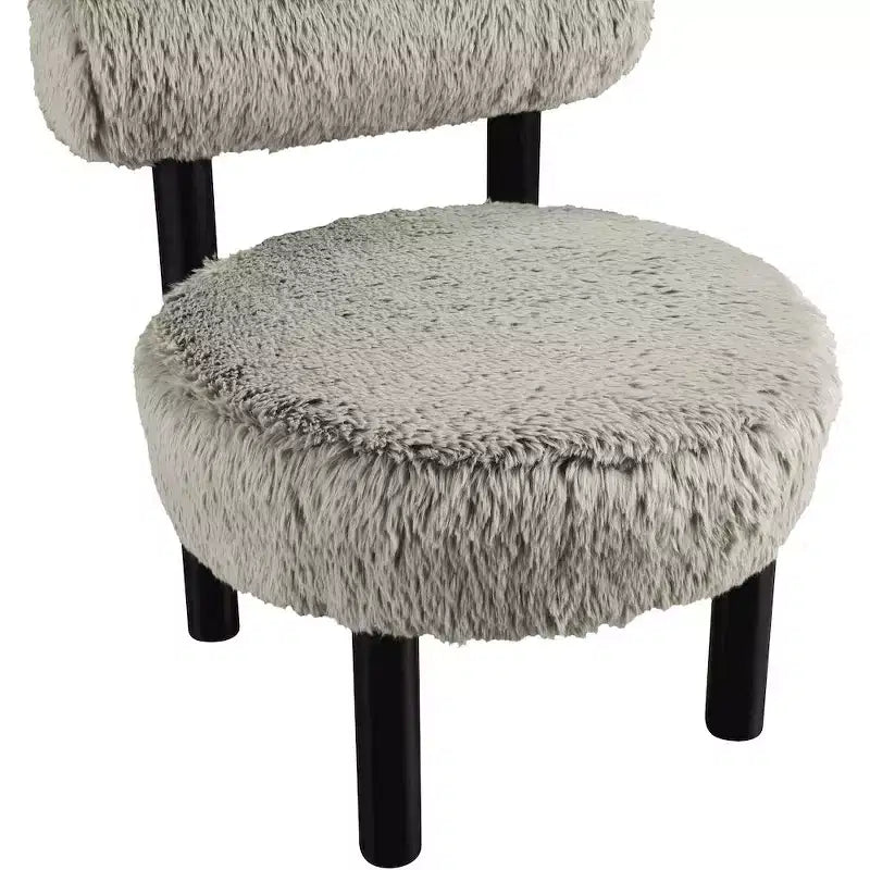 Chaise Ambre en Tissu Shearing Végan de Meridian Furniture