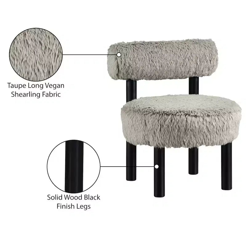 Chaise Ambre en Tissu Shearing Végan de Meridian Furniture