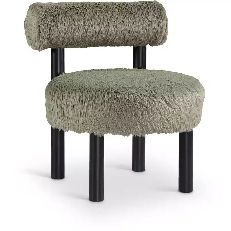 Chaise Ambre en Tissu Shearing Végan de Meridian Furniture