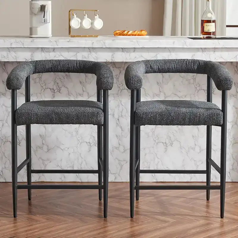 Tabourets de bar modernes en bouclette, hauteur comptoir, avec structure en métal et accoudoirs pour îlot de cuisine, salle à manger