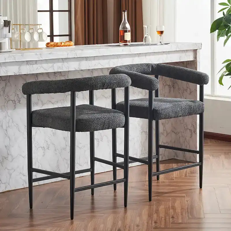 Tabourets de bar modernes en bouclette, hauteur comptoir, avec structure en métal et accoudoirs pour îlot de cuisine, salle à manger