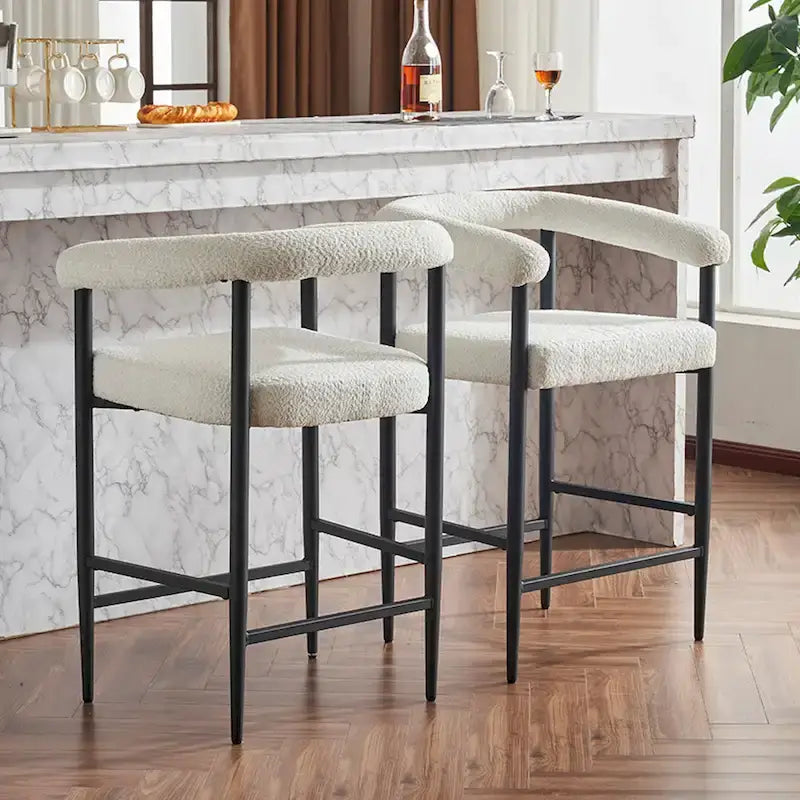Tabourets de bar modernes en bouclette, hauteur comptoir, avec structure en métal et accoudoirs pour îlot de cuisine, salle à manger