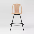 Tabouret de bar de comptoir en rotin à dossier arrondi olivine de 24 po avec pieds en métal et repose-pieds naturel - Threshold™