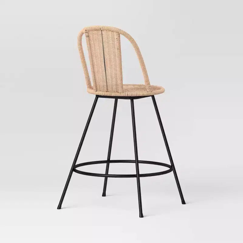 Tabouret de bar de comptoir en rotin à dossier arrondi olivine de 24 po avec pieds en métal et repose-pieds naturel - Threshold™