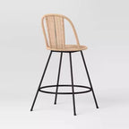 Tabouret de bar de comptoir en rotin à dossier arrondi olivine de 24 po avec pieds en métal et repose-pieds naturel - Threshold™