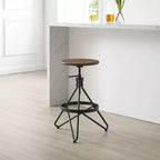 Tabouret de bar pivotant à hauteur réglable Kalen marron/noir mat - Crosley : Châssis en acier, style ferme industrielle, repose-pieds