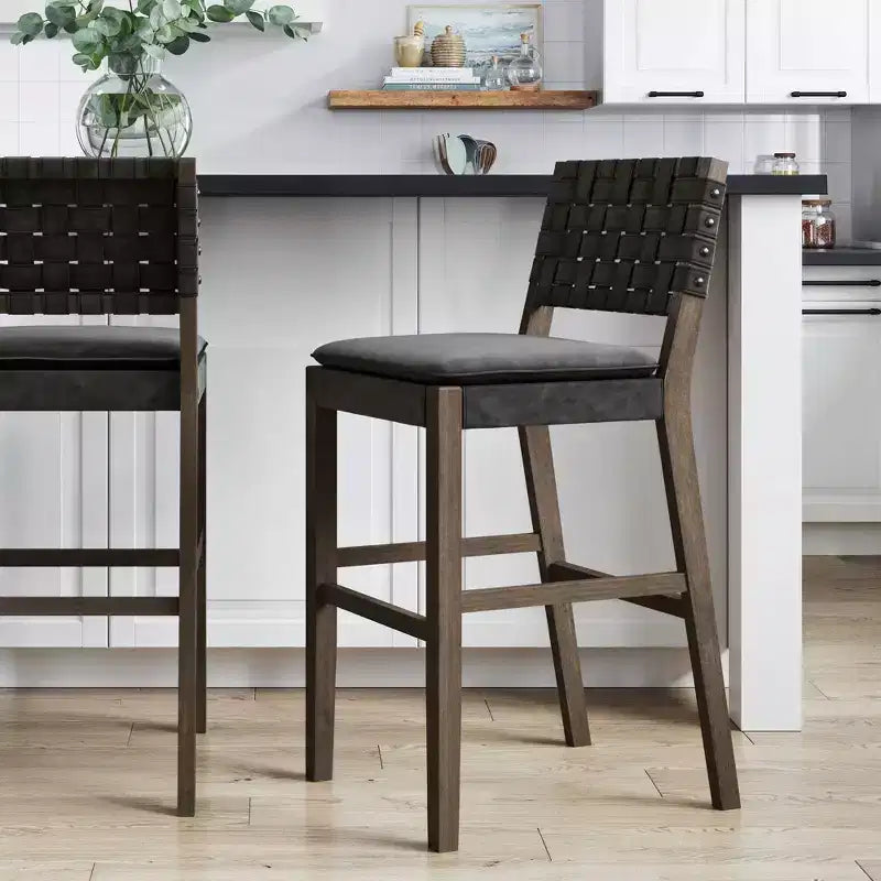 Nathan James Cohen Tabouret de bar en similicuir noir