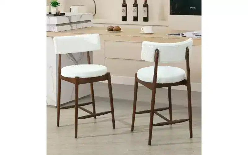 Christopher Knight Home Lot de 2 tabourets de bar à hauteur de comptoir Ryker en bois d'hévéa rembourrés en chenille de style moderne du milieu du siècle Beige/Noyer