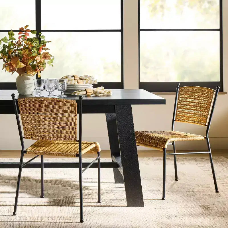 Lot de 2 chaises de salle à manger en métal et rotin – Threshold™ conçu avec Studio McGee