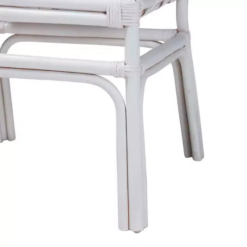 Chaise de salle à manger en rotin Carwyn Bali et Pari Blanche