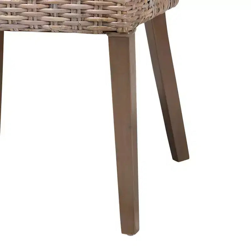 bali & pari Niesha Chaise de salle à manger en rotin naturel et bois d'acajou Kubu Gris/Taupe Rustique