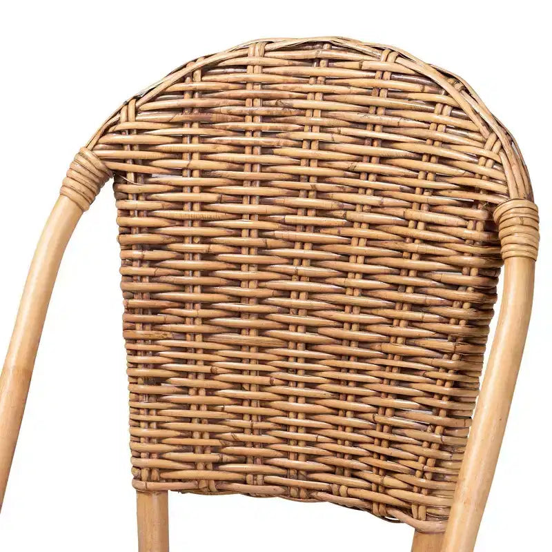 Chaise de salle à manger Neola en rotin naturel, marron - bali & pari : Fabriquée à la main, aucun assemblage requis