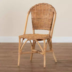 Chaise de salle à manger Neola en rotin naturel, marron - bali & pari : Fabriquée à la main, aucun assemblage requis