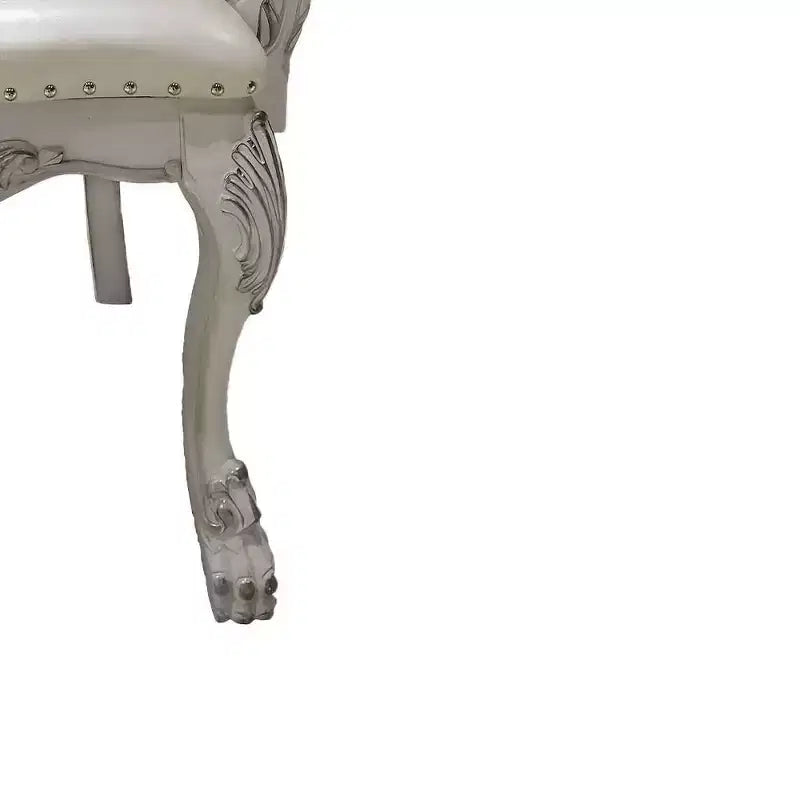 Chaise de salle à manger Dresde 25,75 po en cuir synthétique et finition blanc cassé - Acme Furniture : Accoudoir capitonné élégant, structure en bois, aucun assemblage requis