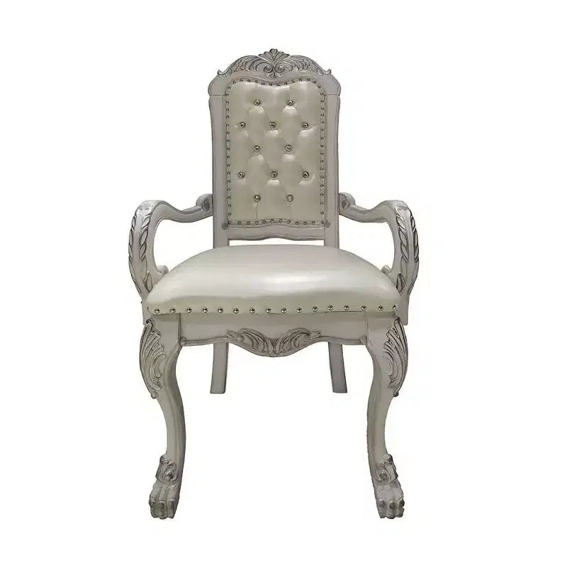 Chaise de salle à manger Dresde 25,75 po en cuir synthétique et finition blanc cassé - Acme Furniture : Accoudoir capitonné élégant, structure en bois, aucun assemblage requis