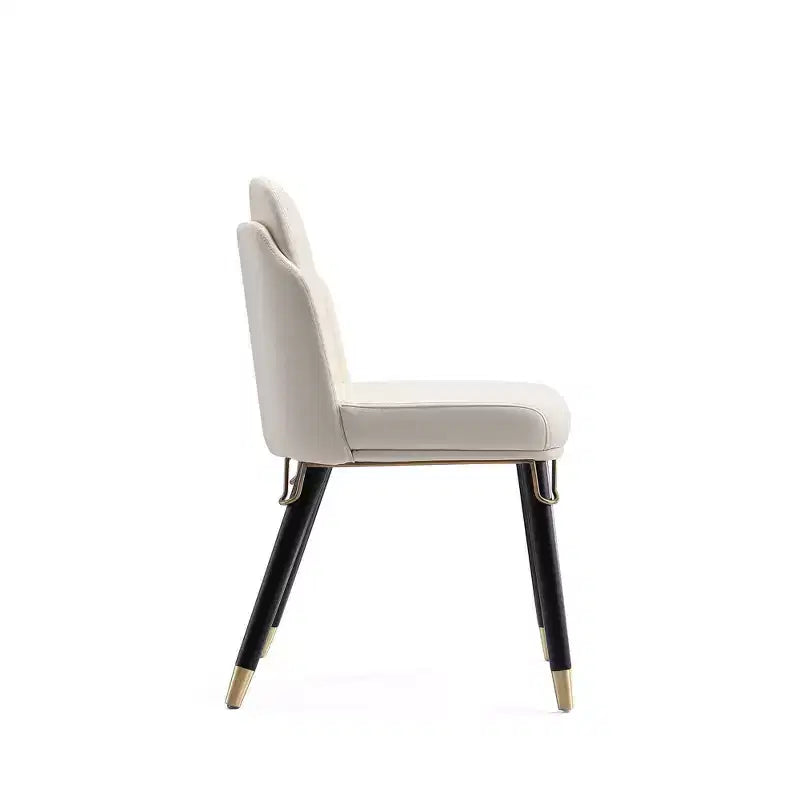 Manhattan Comfort Lot de 2 chaises de salle à manger Estelle en similicuir crème : Rembourrées, pieds en bois, aucun assemblage requis