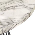 Table à manger ronde Lifestorey Indra moderne en similicuir marbre blanc cassé/noir : plateau en similicuir marbre, 4 places, mobilier de cuisine moderne