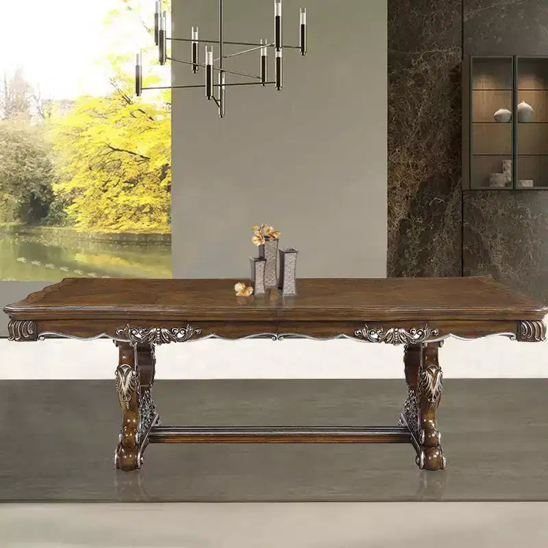 Table à manger Latisha 114" finition chêne antique - Acme Furniture : bordure argentée, détails floraux sur les pieds, base en résine