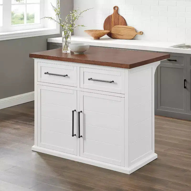 Îlot de cuisine Crosley Bartlett en bois, dessus blanc/noyer : style traditionnel, étagères réglables, chariot de rangement