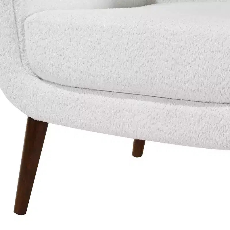 Fauteuil bouclé de style Mid-century Polaris Comfort Pointe blanc : Coussins déhoussables, cadre en bois, capacité de 136 kg, chambre et salon