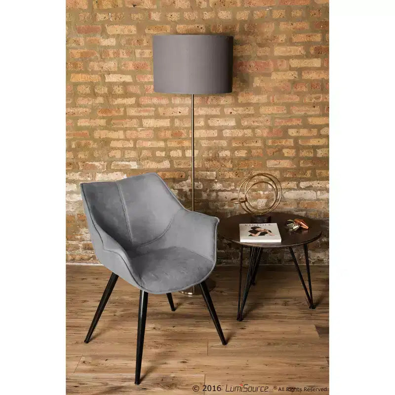 Lot de 2 chaises d'appoint contemporaines Wrangler gris clair - Lumisource : revêtement en suédine, pieds en métal, coussins attachés