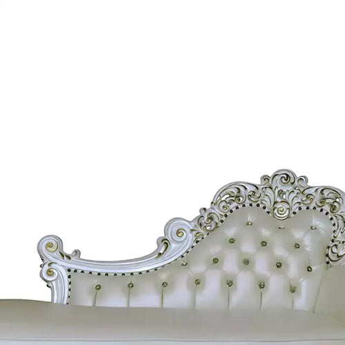 Chaise longue Vendome 81 po en similicuir et finition perle antique – Acme Furniture