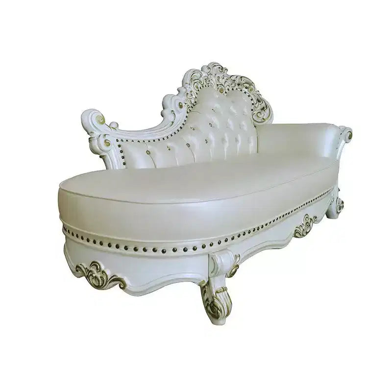 Chaise longue Vendome 81 po en similicuir et finition perle antique – Acme Furniture