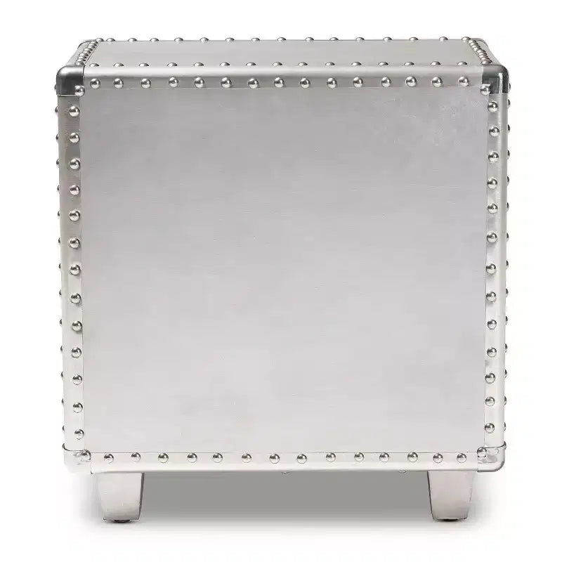 Table de chevet en métal Davet à 2 tiroirs Baxton Studio Argent : style moderne du milieu du siècle, cadre en panneaux de particules