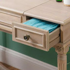 Ensemble de coiffeuse Cyndi en bois lavé traditionnel avec tabouret et rangement, siège rembourré beige - Linon