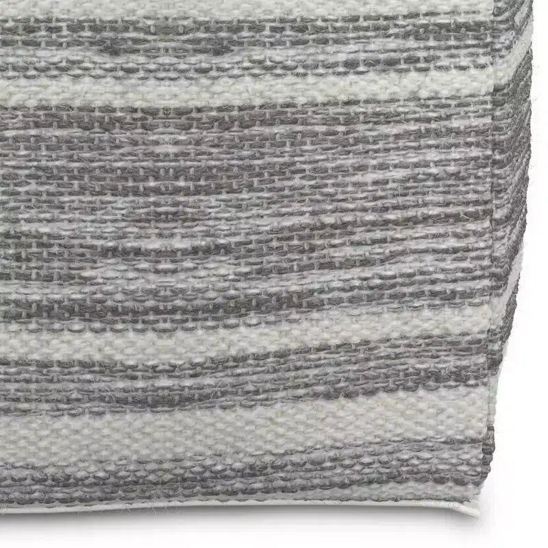 WyndenHall Eleanor Pouf carré tissé mélangé noir/blanc : fabriqué à la main, aucun assemblage, revêtement en laine, style contemporain