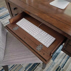 Bureau de direction Tahoe - Érable vieilli - Home Styles : Milieu du siècle moderne, cadre en bois dur, tiroirs de rangement